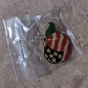 🐻 New Teachers Apple Pin